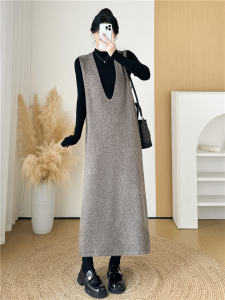 Elegant V-Neck Knitted Vest Dress Layered Wear Lazy Style Long Sweater Skirt Autumn Winter New Arrival Womens Fashion Dress