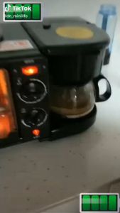 Breakfast Maker 3 in 1 Mini Oven Non Stick Grill Toaster Oven Portable Multifunctional Family Size Breakfast Station Cronos