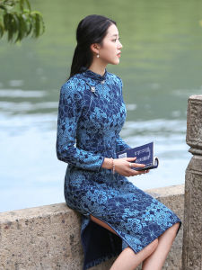 Warm Fleece Lined Long Sleeve Lace Cheongsam Dress Vintage Style Mid-Length Evening Gown for Women Floral Pattern Cotton Nylon