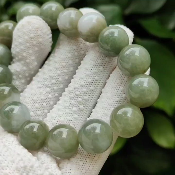 Natural Type A Jadeite Bead Bracelet – 16-Piece 13.88mm Beads, QIC Certified, Timeless Luxury (bracelet42)