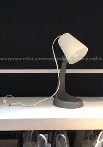 Lampu meja kerja belajar minimalis plastik tinggi 35cm WMO IK8487 SVAL