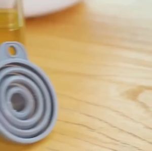 Corong Silikon Lipat Serbaguna Minyak Air Portable Dapur Silicone Mini - Random