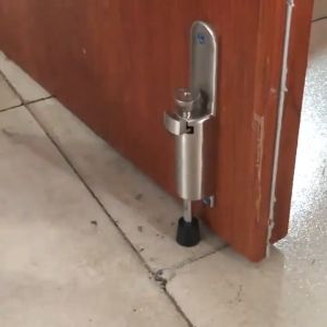 Door Stopper Injak Penahan Pintu/ Stainless Steel