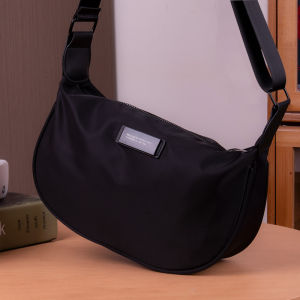 New Mens Dumpling Shaped Canvas Crossbody Bag Large Capacity Commuter Backpack Casual Single Shoulder Bag Street Style Trend