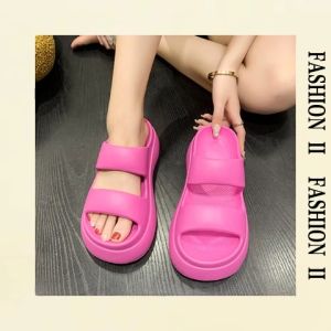 QZshop ดีมากแม่ รองเท้าแฟชั่น 2023 รองเท้าแตะลำลอง 2023 รูปแบบสวยมากๆ เท้าเล็กเท้าเรียว สีสันโทนลูกกวาด เพียง 120 บาท สำหรับแฟชั่นยุคนี้สูงๆ