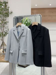 WEI Pure Original 2025 Spring New Designer Brand Retro Suit กระโปรงทรงเอยาว แขนยาว ปกสูท สไตล์เรียบง่าย สีพื้น