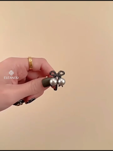 Kẹp tóc nữ càng cua Eleanor Accessories thiết kế mini nhỏ nhắn phụ kiện tóc kẹp tóc mái 10585