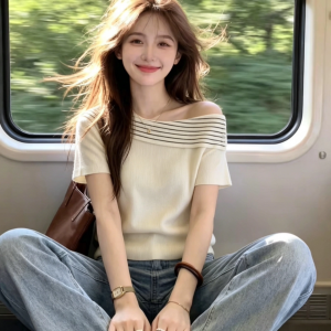 Loowmane | Quần Áo Knitwear Sọc Ống Tay Ngắn Dáng Trễ Vai