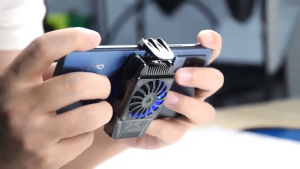 Portable Clip On Phone Cooler for Gaming Semiconductor Radiator Cooling Fan Bracket Silent and Stretchable Freezing Phone Cooler Live Streaming Extend Battery Life