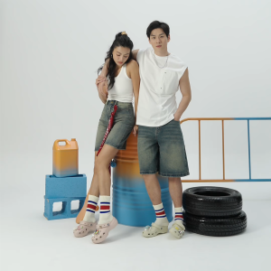 CROCS Classic Platform Clog รองเท้าลำลองผู้หญิง 206750-2Y2