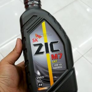 น้ำมัน ZIC M7 4AT SYNTHETIC SAE 10W40 ขนาด 1ลิตร สำหรับมอเตอร์ ไซค์ 4 จังหวะ ซิค น้ำมันเครื่องสำหรับการดูแลผิว สวยงาม สดใส