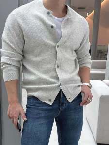 เสื้อสเวตเตอร์ถักแบบมีกระดุมคอปกสั้นสำหรับผู้ชาย สไตล์ลำลอง เอวหลวม แขนยาว ทรงหลวม สีพื้น ผ้าถัก