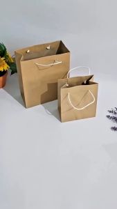 Tas Tenteng Kertas & Goodie Bag Polos: Pilihan Terbaik Untuk Acara Anda