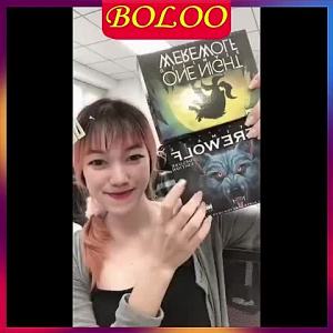 เกมบอร์ด Ultimate Werewolf Deluxe ค้นหามนุษย์หมาป่าที่แฝงตัวอยู่ในหมู่บ้าน ใช้ตรรกะและการเจรจาเพื่อเอาชนะฝ่ายตรงข้าม A023