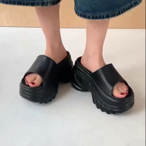 sandal slip on wanita sandal karet wanita empuk sandal wanita elegan sandal selop sandal wanita