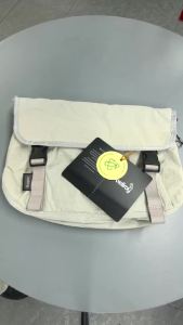 Bellroy Cinch Messenger 12L Water-Resistant Lightweight Crossbody Bag Casual Commuter Shoulder Bag Adjustable Strap Purse
