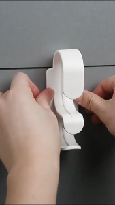 Móc treo bồn rửa hai lớp không khoan cho phòng tắm Chậu rửa mặt nạ lưu trữ Móc treo ống