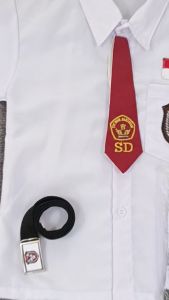 Setelan Seragam Sekolah Merah Putih Anak Laki-Laki Lengan Pendek SD Kelas 1-6 Topi Merah Polos