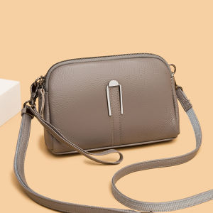 Fashionable Leather Shoulder Bag for Women Casual Crossbody Messenger Bag with Universal Appeal