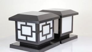 【With Remote/No Remote】9/15/20/25cm Outdoor Solar Pillar Light Outdoor Gate Light Waterproof Outdoor Fence Post Light Garden Fence Pillar Lights for House Gate Column Head Lamp Courtyard Decor 太阳能柱头灯庭院灯