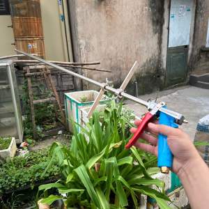 Súng Phun Thuốc Trừ Sâu Xịt Dưới Gốc Rễ Cây - Lòng Đất