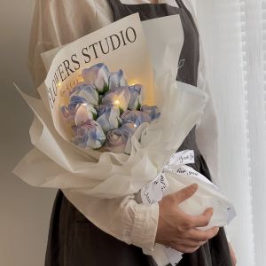 ช่อดอกไม้จําลองดอกกุหลาบนิรันดร์สําหรับของขวัญวันเกิดรับปริญญา เหมาะสําหรับคุณแม่และโอกาสทางธุรกิจ