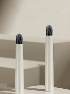 UN SHOP | Fine Detail Wool Makeup Brush