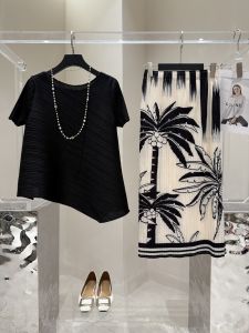 High Waist Straight Leg Mini Skirt Set Birthday Gift for Women Pleated Asymmetrical Hem Commute Style Polyester Fiber