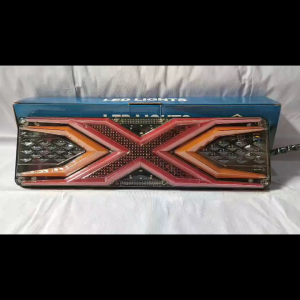 STOPLAMP LAMPU REM BELAKANG TRUK MODEL X MEN 465 CM 12-24 VOLT