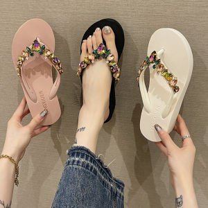 รองเท้าแตะส้นหนาสำหรับผู้หญิงในช่วงฤดูร้อน รองเท้าแตะชายหาดแบบสวมสบาย รองเท้าแตะพื้นยางกันลื่นสำหรับใส่ไปเที่ยวชายหาด รองเท้าแตะส้นกลางแบบสวมสบาย