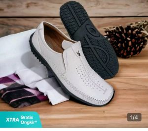 sepatu kasual kulit pria dewasa kulit 100%