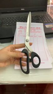 Kéo cắt thức ăn cán đen quai lệch Z6 siêu bén