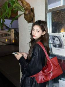 Red Leather Tote Bag Womens Large Capacity Shoulder Bag Casual Simple Style Magnetic Buckle Closure Soft Handbag for Daily Use