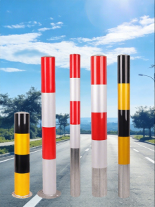 QINGLIAO | Galvanized Steel Reflective Warning Poles