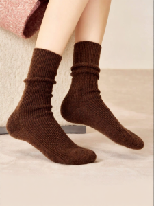 PRIMEET | Wool Socks for Women Thermal Seamless Mid-Calf Socks