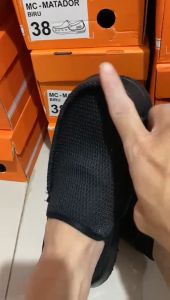 Sepatu Slip On Ardiles Mickelson – Ringan Nyaman & Anti Slip | Sepatu Kasual Pria Warna Biru Navy