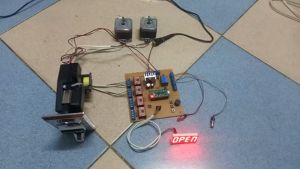 เครื่องขายสินค้าหยอดเหรียญ 4 ชนิด ฟีดเกลียว สไตล์ Step motor รวม ยอดถึง 50,000 rpm