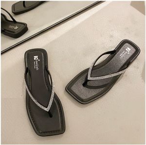 MiMi Tôp Fâshíõñ Wanita selesa sandal Flat dalaman & luaran selipar kasual tidak tergelincir biasa (Comfortable Women Flat Sandals indoor & outdoor Casual Slippers Non-slip Regular Fit)