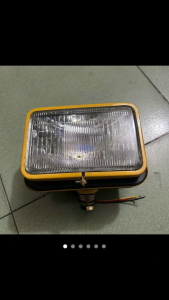 Đèn Pha Xe Cơ Giới Máy Xúc Máy Ủi Ô Tô Tàu Bè Vuông -LISSEM-12v-24v giá 1 cái.