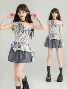 Keiko | Vintage Stripe Slanted Shoulder Slim Fitted Sleeveless Shirt