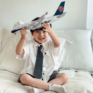 Simulation Alloy Aircraft Model With Landing Gear Light 1pcs