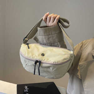 กระเป๋าสะพายข้างผ้าไนลอนน้ำหนักเบา กันน้ำ สำหรับผู้หญิง 2025 กระเป๋าคาดหน้าอกแบบใหม่หวานๆ สปอร์ต กระเป๋าสะพายไหล่แบบลำลอง กระเป๋าสะพายข้างแบบม้า