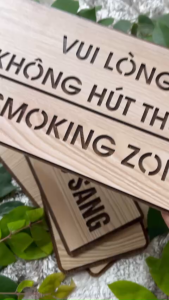 Biển báo cấm hút thuốc No Smoking vân gỗ trang trí treo