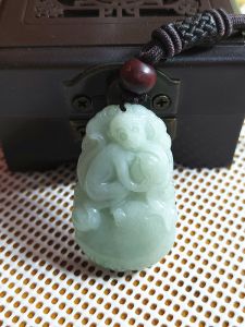 Heart Jade Zodiac Emerald Jade Pendant Rat Cow Tiger Rabbit Dragon Snake Horse and Sheep Monkey Rooster Pig and Dog Pendant Mens and Womens Necklace