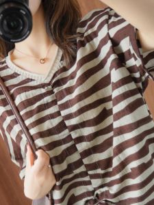 Áo Thun Nữ Tay Lửng Rộng Rãi Cổ Chữ V Kẻ Sọc Thời Trang Mùa Hè Mới Hợp Thời Trang Giảm Béo Tay Áo Dài Thường