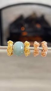 PHYA Carnation Stopper (Pair) : ดอกคาร์เนชั่นสต็อปเปอร์ (คู่) ( มีให้เลือก 3 สี )