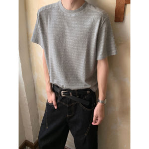 เสื้อยืดแขนสั้นลายทางทรงสลิมฟิตสำหรับผู้ชาย สไตล์ลำลองฤดูร้อน ทรงปกติ คอกลม แฟชั่นลำลอง