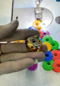 quả đào vàng máy may công nghiệp