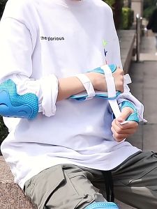 สเก็ตบอร์ด พร้อมส่ง เครื่องประดับชุดสนับป้องกัน ครบ7ชิ้น พร้อมหมวก พร้อมหมวก