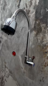 Gimeta Dalam Dinding Kran Cuci Piring Fleksibel Spatu cuci piring dengan pancuran berdiri rotasi 360 derajat dan pancuran multi-level